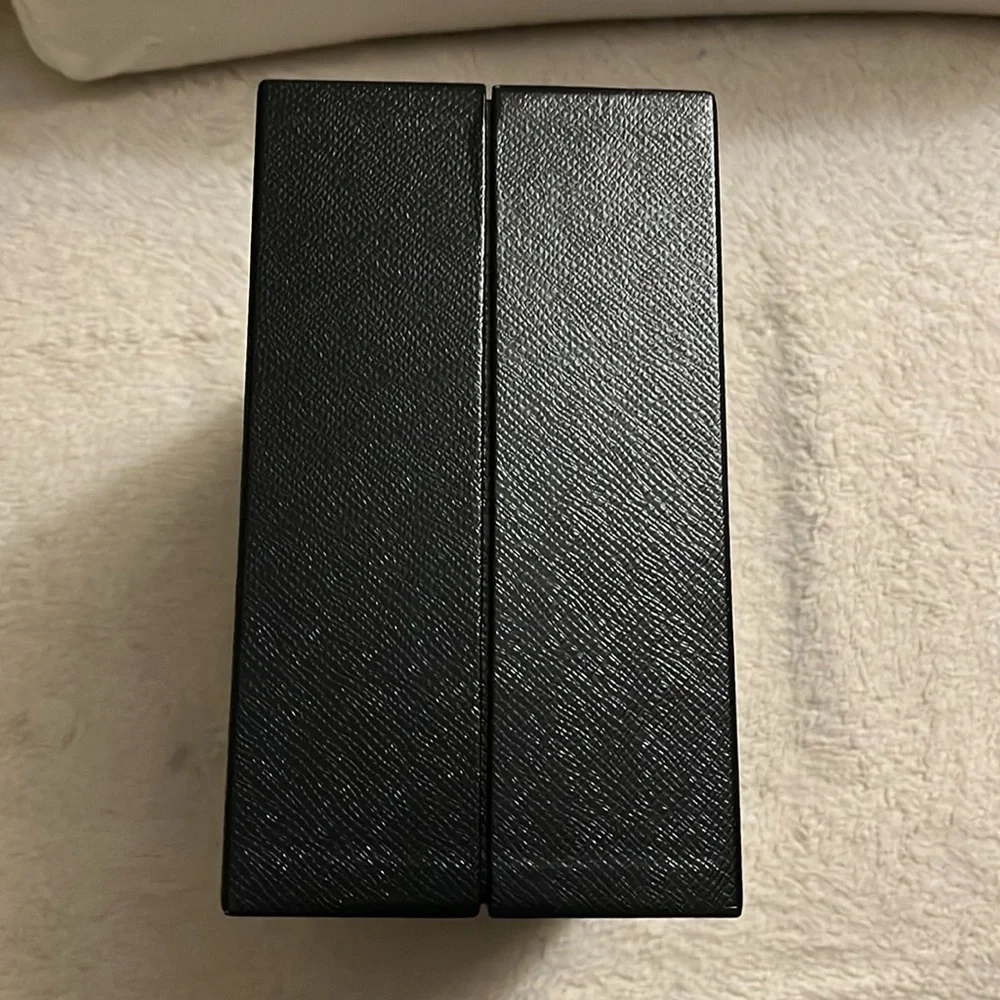 Prada empty box - Picture 3 of 6